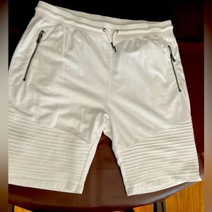 WHITE SHORTS (X-LARGE)